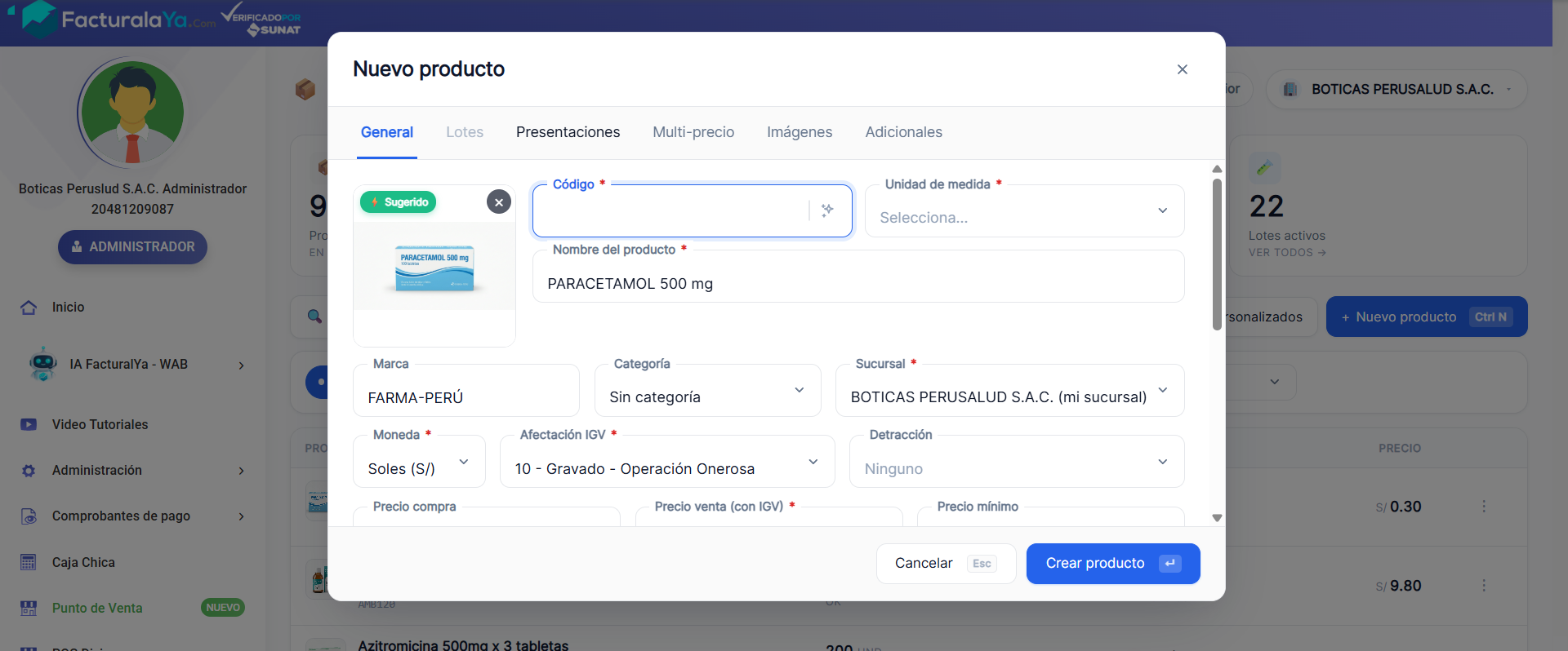 Modal de nuevo producto en Facturalaya: a la izquierda la foto del empaque subida, y el nombre «PARACETAMOL 500 mg» y la marca propuestos automáticamente por la IA con una etiqueta de Sugerido